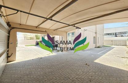 Villa - Studio - 4 Bathrooms for rent in Jumeirah 1 Villas - Jumeirah 1 - Jumeirah - Dubai