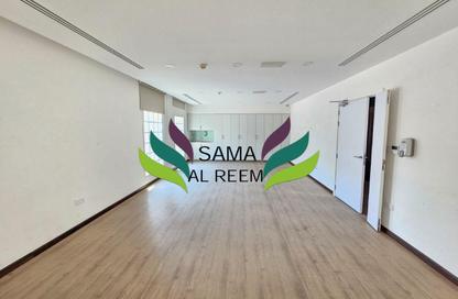 Villa - Studio - 4 Bathrooms for rent in Jumeirah 1 Villas - Jumeirah 1 - Jumeirah - Dubai