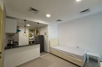 Apartment - Studio - 1 Bathroom for rent in Tourist Club Area - Abu Dhabi