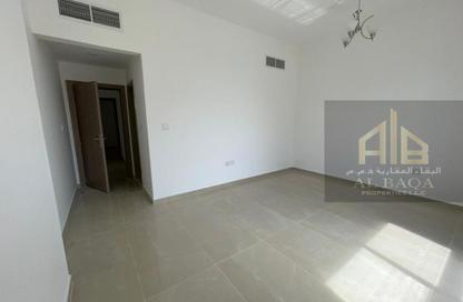 عمارة بالكامل - 8 غرف نوم - 8 حمامات للبيع في 1 المويهات - المويهات - عجمان