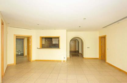 Apartment - 3 - 4 for rent in Al Shahla - Shoreline Apartments - Palm Jumeirah - Dubai
