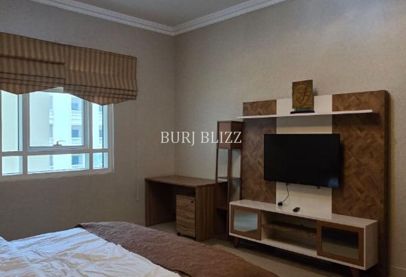Contemporary 1BR | Modern Finishes |Prime Location photo 12