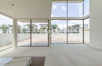 Villa - 4 - 5 for rent in Nad Al Sheba Gardens 2 - Nad Al Sheba Gardens - Nad Al Sheba 1 - Nad Al Sheba - Dubai