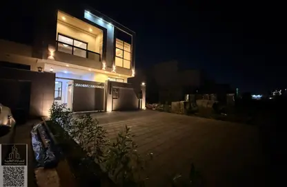 فيلا - 5 غرف نوم - 7 حمامات للايجار في الحليو 2 - الحليو - عجمان