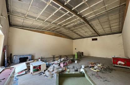 Warehouse - Studio - 1 Bathroom for rent in Al Sajaa Industrial - Al Sajaa - Sharjah