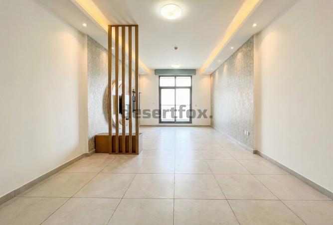 Prime location in DSO| Vacant |Opposite Silicon Central Mall photo 2