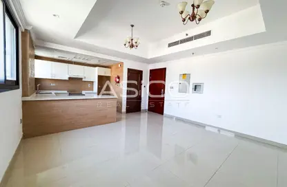 Apartment - 1 Bedroom - 2 Bathrooms for rent in Sultan Residences - Al Muraqqabat - Deira - Dubai