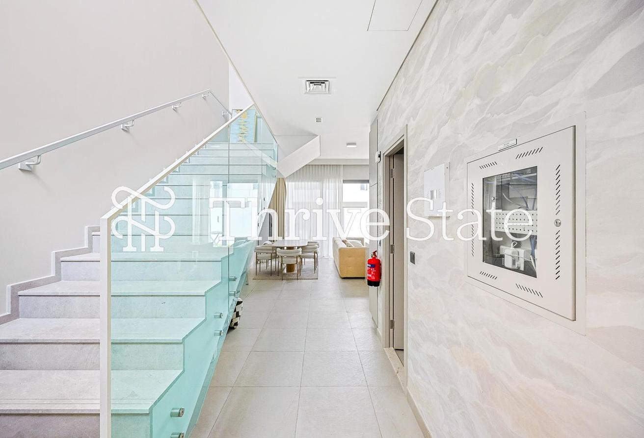 Rare Corner 3 Bed | Largest Plot | Luxury photo 12
