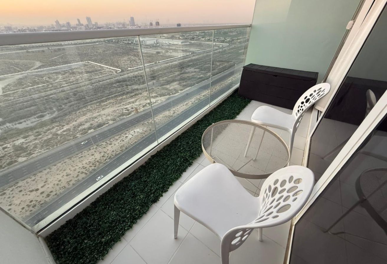 Studio apartment in Carson C, Damac Hills: 7
