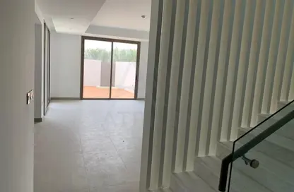 تاون هاوس - 4 غرف نوم - 5 حمامات للايجار في ريدوودز - فدان ياس - جزيرة ياس - أبوظبي