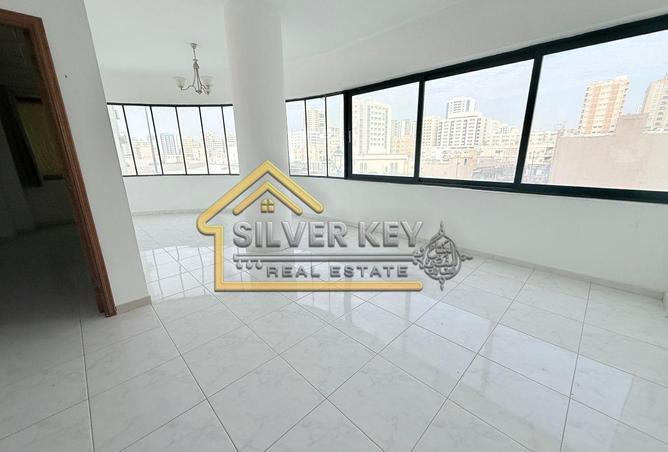 83211843 - Property Image 2