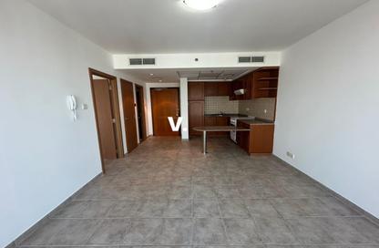 Apartment - 1 Bedroom - 2 Bathrooms for rent in UP Tower - Sheikh Zayed Road - Dubai Apartment - 1 Bedroom - 2 Bathrooms for rent in UP Tower - Sheikh Zayed Road - Dubai