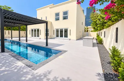 Villa - 4 Bedrooms - 3 Bathrooms for rent in Meadows 1 - Meadows - Dubai