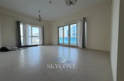 Apartment - 1 Bedroom - 2 Bathrooms for rent in Cascades Tower - Dubai Marina - Dubai