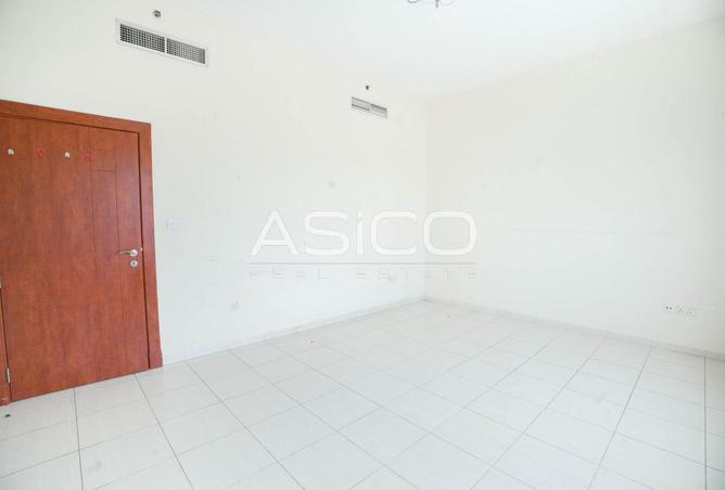 119039001 - Property Image 2