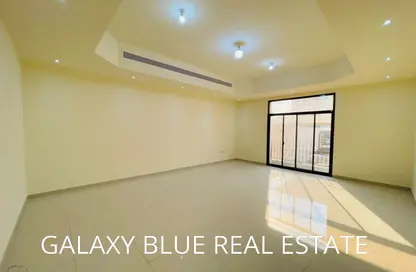 Villa - 5 Bedrooms for rent in Mohamed Bin Zayed Centre - Mohamed Bin Zayed City - Abu Dhabi