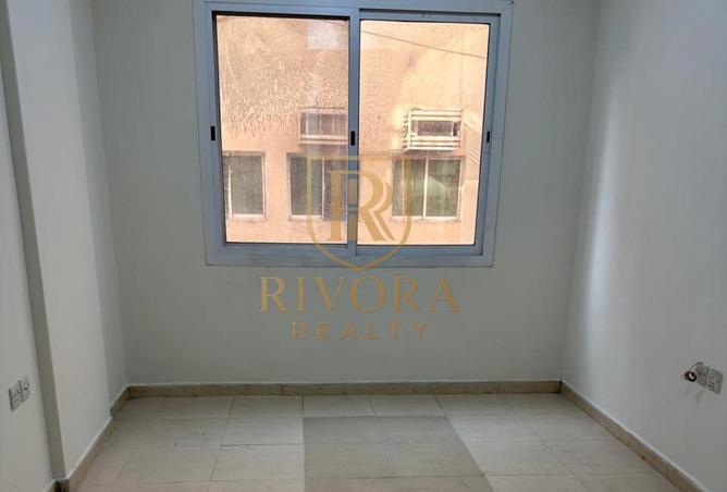103684012 - Property Image 3