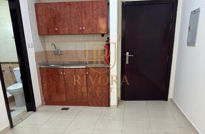 Office Space - Studio - 1 Bathroom for rent in Al Hashmi Building - Al Murar - Deira - Dubai
