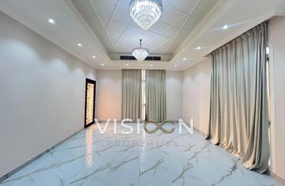 Villa - 5 Bedrooms - 7+ Bathrooms for rent in Al Aweer 1 - Al Aweer - Dubai Villa - 5 Bedrooms - 7+ Bathrooms for rent in Al Aweer 1 - Al Aweer - Dubai