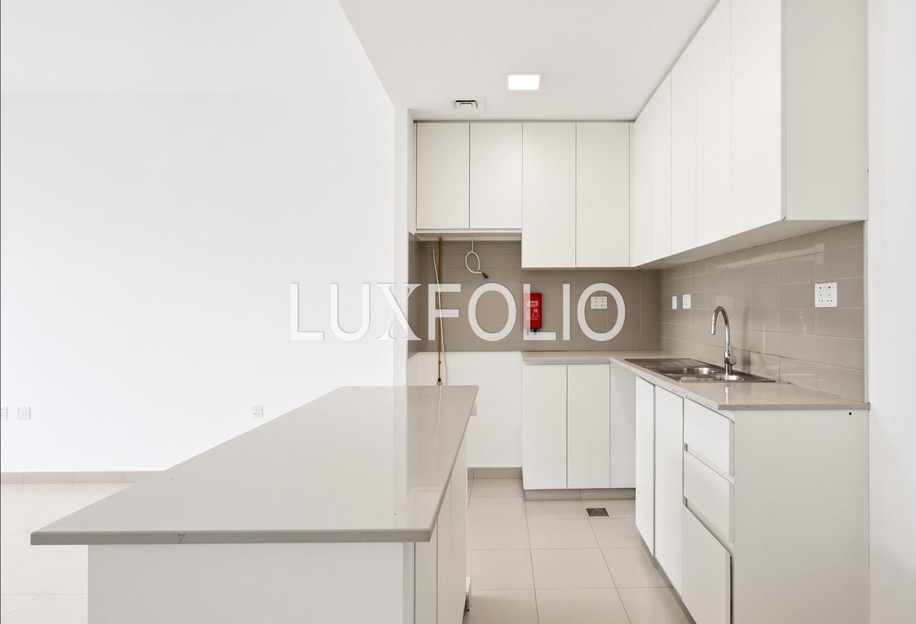 Green Belt | Landscaped | Available Now photo 9