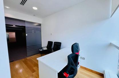 Office Space - Studio - 4 Bathrooms for rent in Hamdan Street - Abu Dhabi