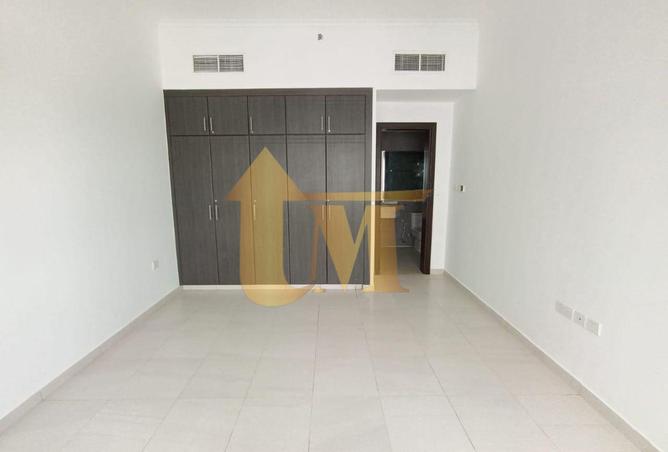 77370519 - Property Image 2