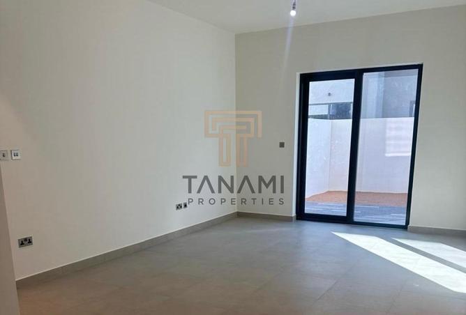 70267905 - صورة العقار 3