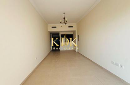 Apartment - 1 Bedroom - 2 Bathrooms for rent in Mazaya 12 - Queue Point - Liwan - Dubai Apartment - 1 Bedroom - 2 Bathrooms for rent in Mazaya 12 - Queue Point - Liwan - Dubai
