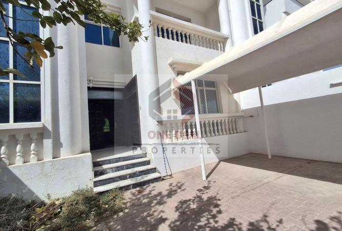 63280158 - Property Main Image