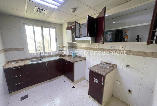 2 BR Apartment with 1,200 Sq Ft in Dubai