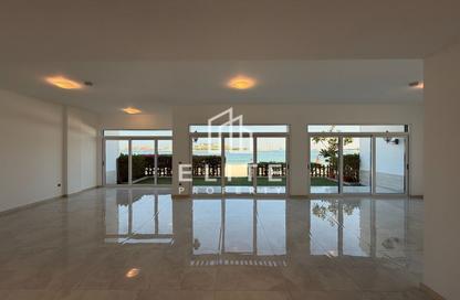 Villa - 5 - 6 for rent in Palma Residences - Palm Jumeirah - Dubai