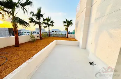 Apartment - 2 Bedrooms - 3 Bathrooms for rent in AlFalah - Muwaileh Commercial - Sharjah