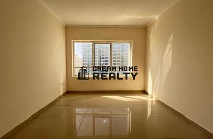 Apartment - 1 Bedroom - 2 Bathrooms for rent in Sharjah 555 Tower - Al Khan Corniche - Al Khan - Sharjah