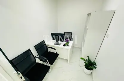 Office Space - Studio - 1 Bathroom for rent in Reem Residency - Al Karama - Dubai