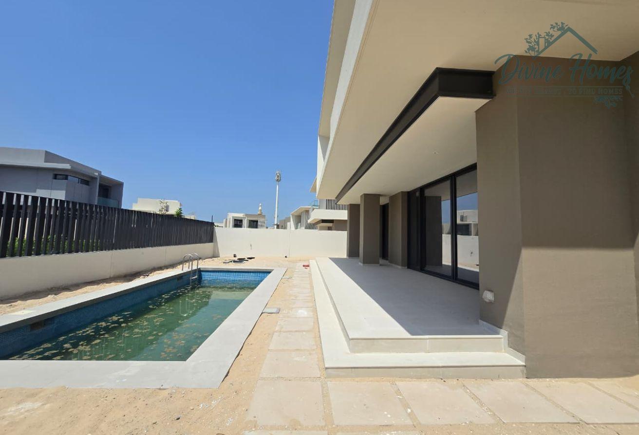 WITH POOL | DRIVER's ROOM | READY TO MOVE photo 2
