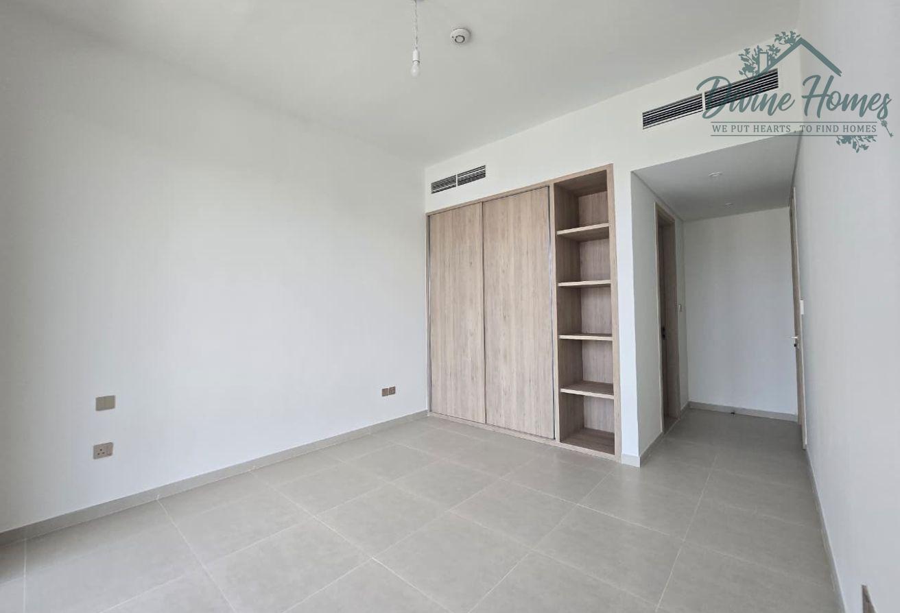 WITH POOL | DRIVER's ROOM | READY TO MOVE photo 5