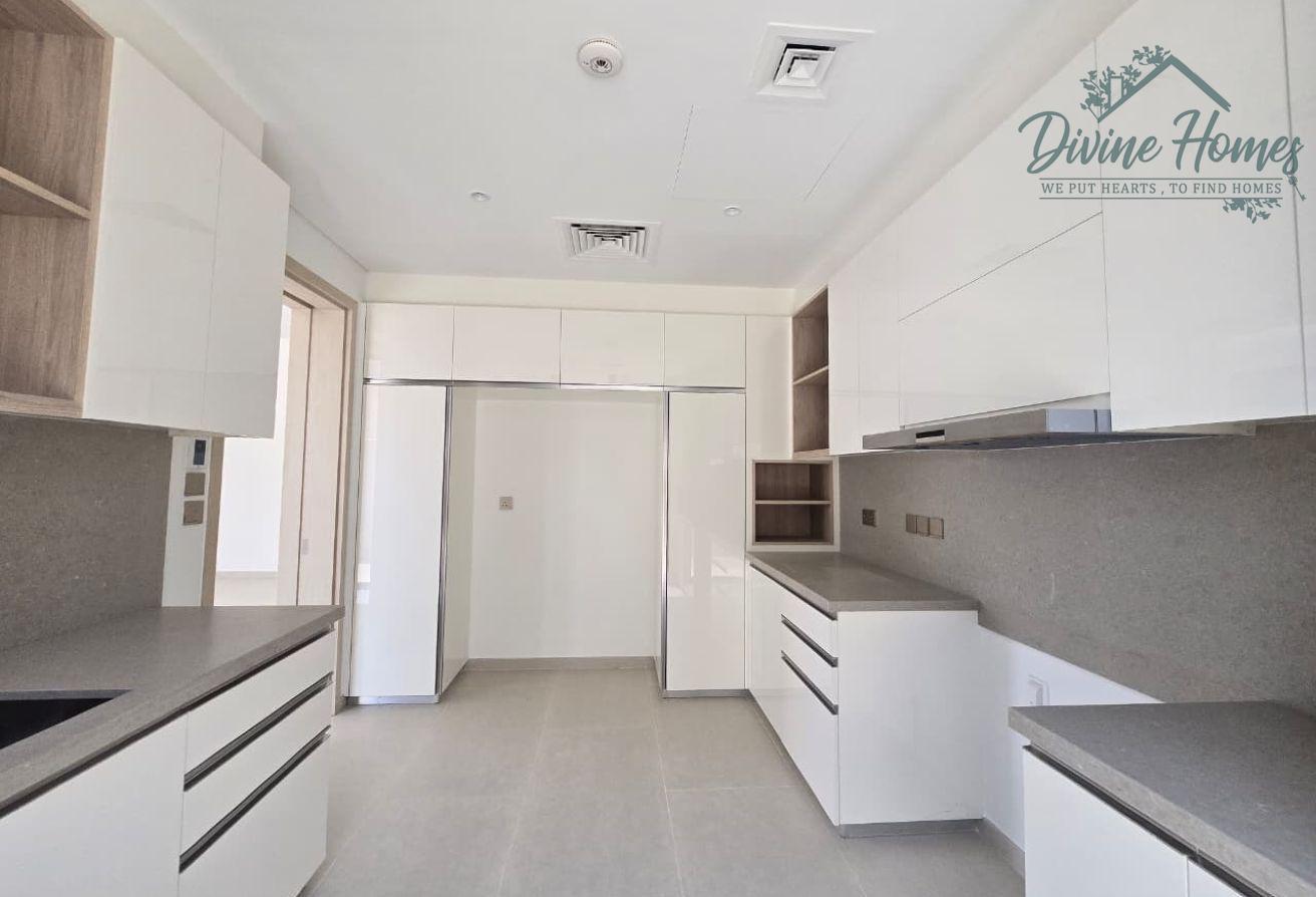 WITH POOL | DRIVER's ROOM | READY TO MOVE photo 17