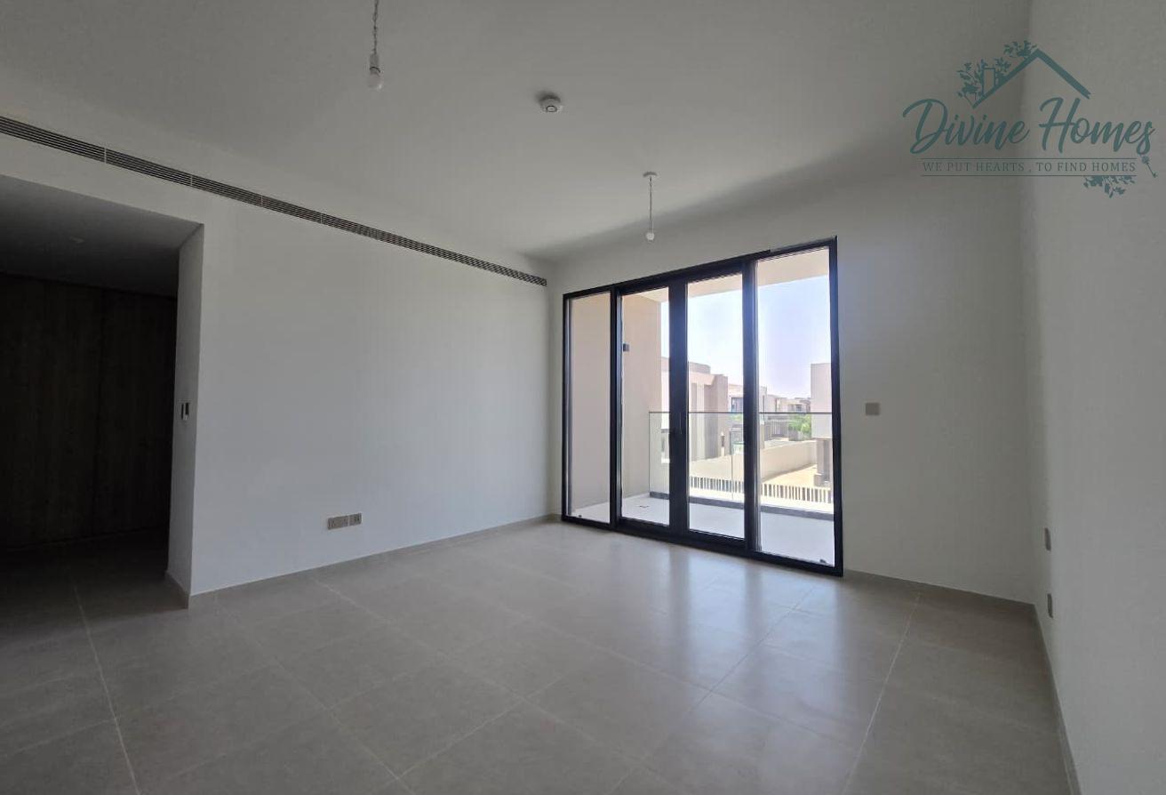 WITH POOL | DRIVER's ROOM | READY TO MOVE photo 8