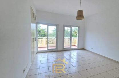 Villa - 5 Bedrooms - 6 Bathrooms for rent in Meadows 2 - Meadows - Dubai