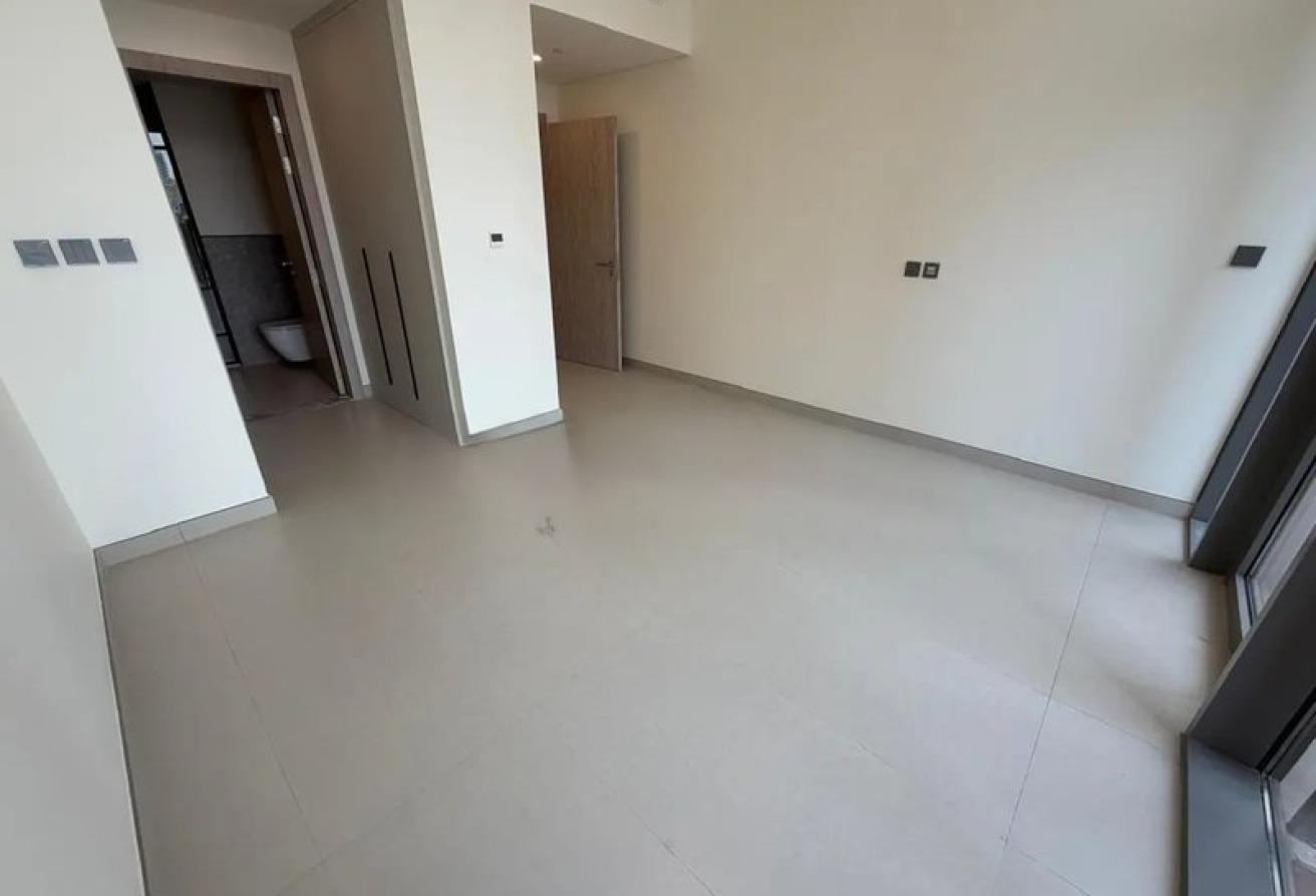 2 BHK | Unfurnished | Vacant photo 7