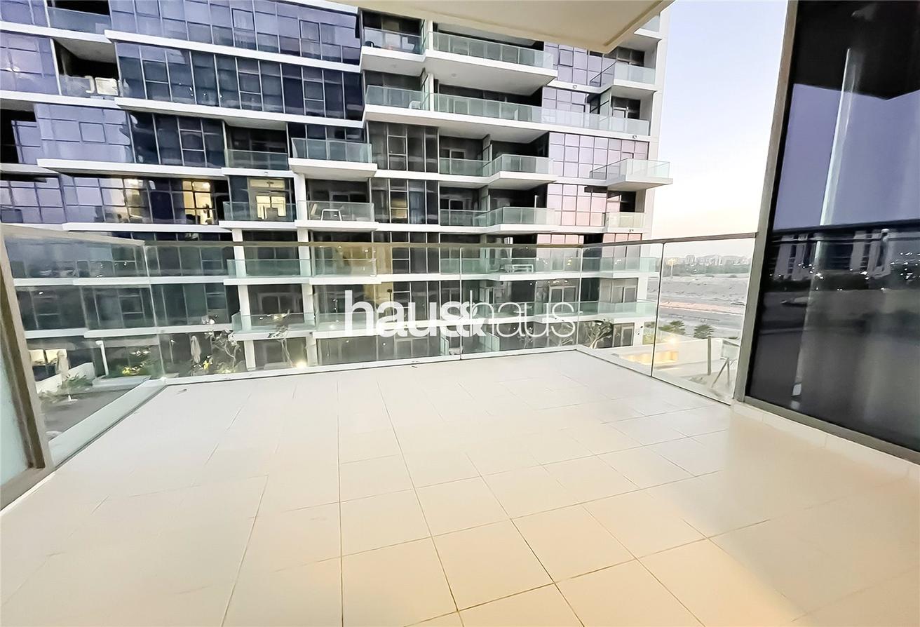 Fully Furnished | Amazing Pool Views | Negotiable photo 4