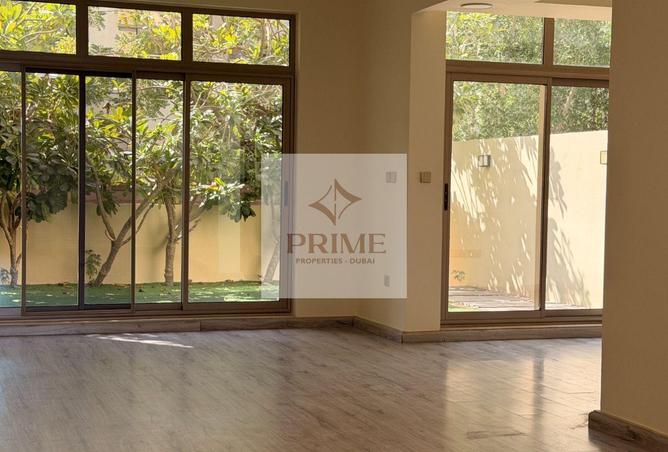 65164406 - Property Main Image