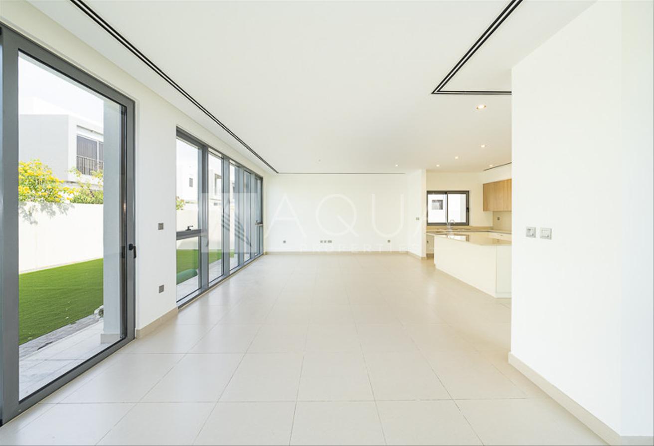 Standalone Corner Villa | Extended & Upgraded photo 5