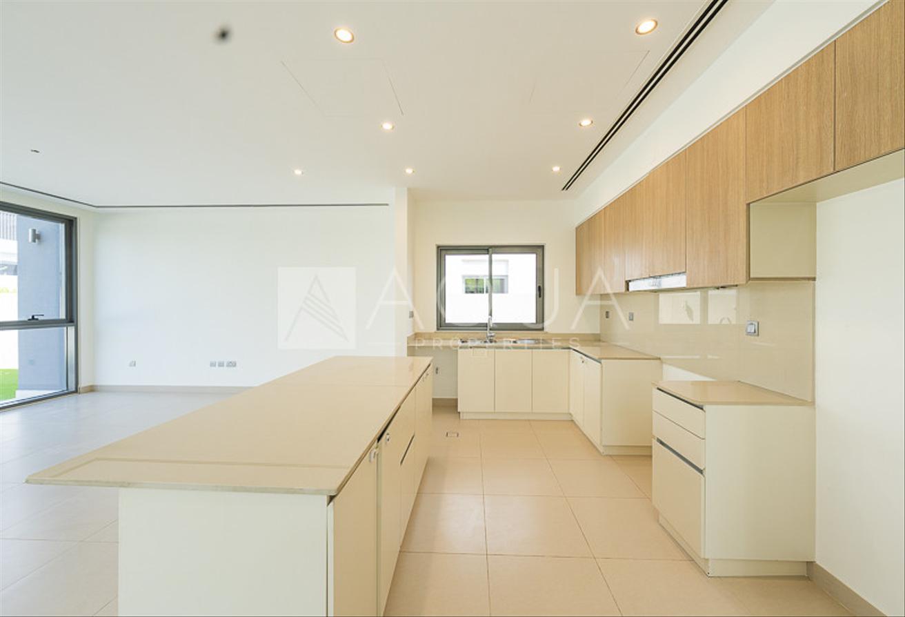 Standalone Corner Villa | Extended & Upgraded photo 7
