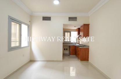 Apartment - Studio - 1 for rent in Muwailih Building - Muwaileh - Sharjah
