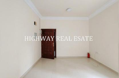 Apartment - Studio - 1 for rent in Muwailih Building - Muwaileh - Sharjah