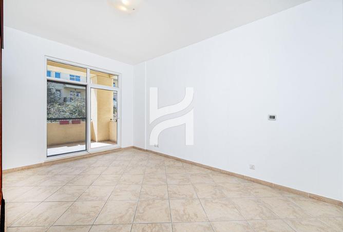 122017194 - Property Image 3