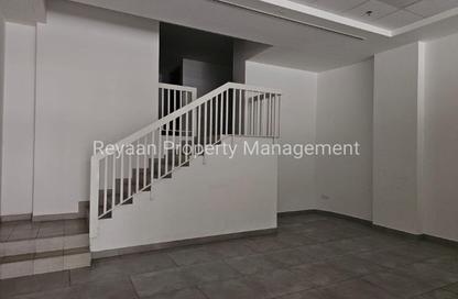 Show Room - Studio - 2 Bathrooms for rent in Salah Al Din Building - Al Khabaisi - Deira - Dubai