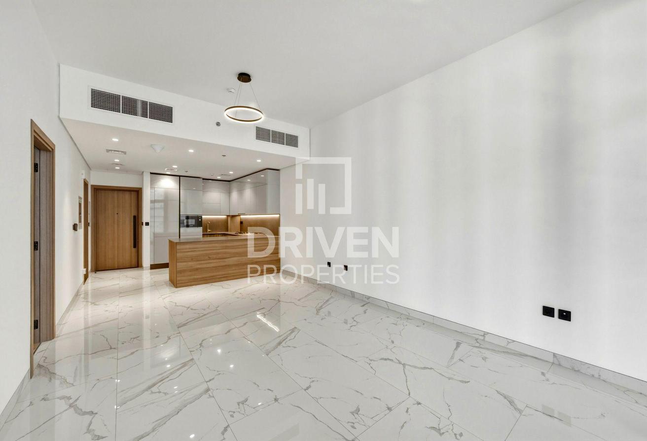 Prime Location | Elegant Apartment | Modern Layout photo 2