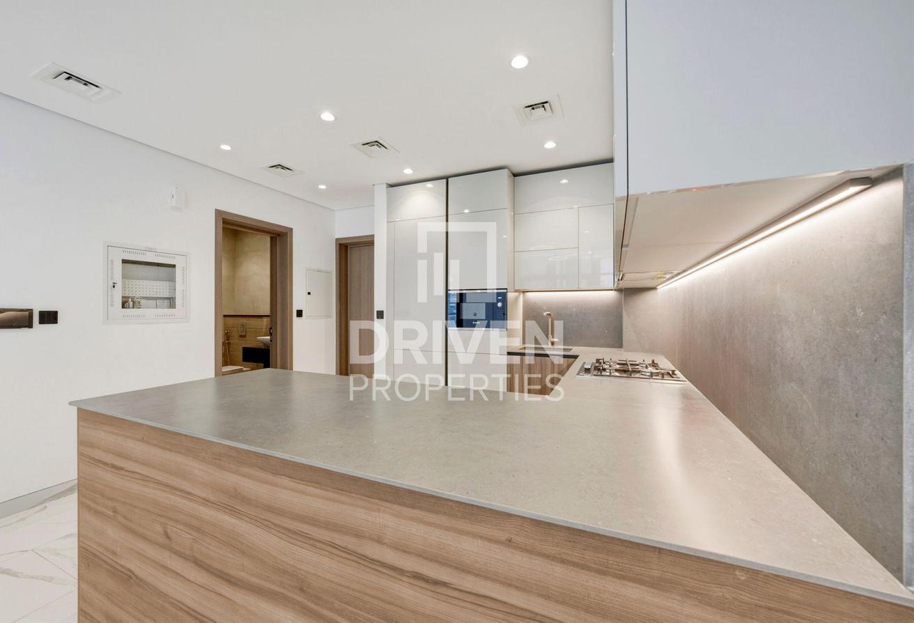 Prime Location | Elegant Apartment | Modern Layout photo 7